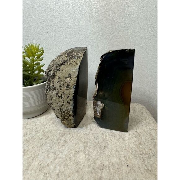 Beautiful Banded Agate Bookends - Picture 3 of 9